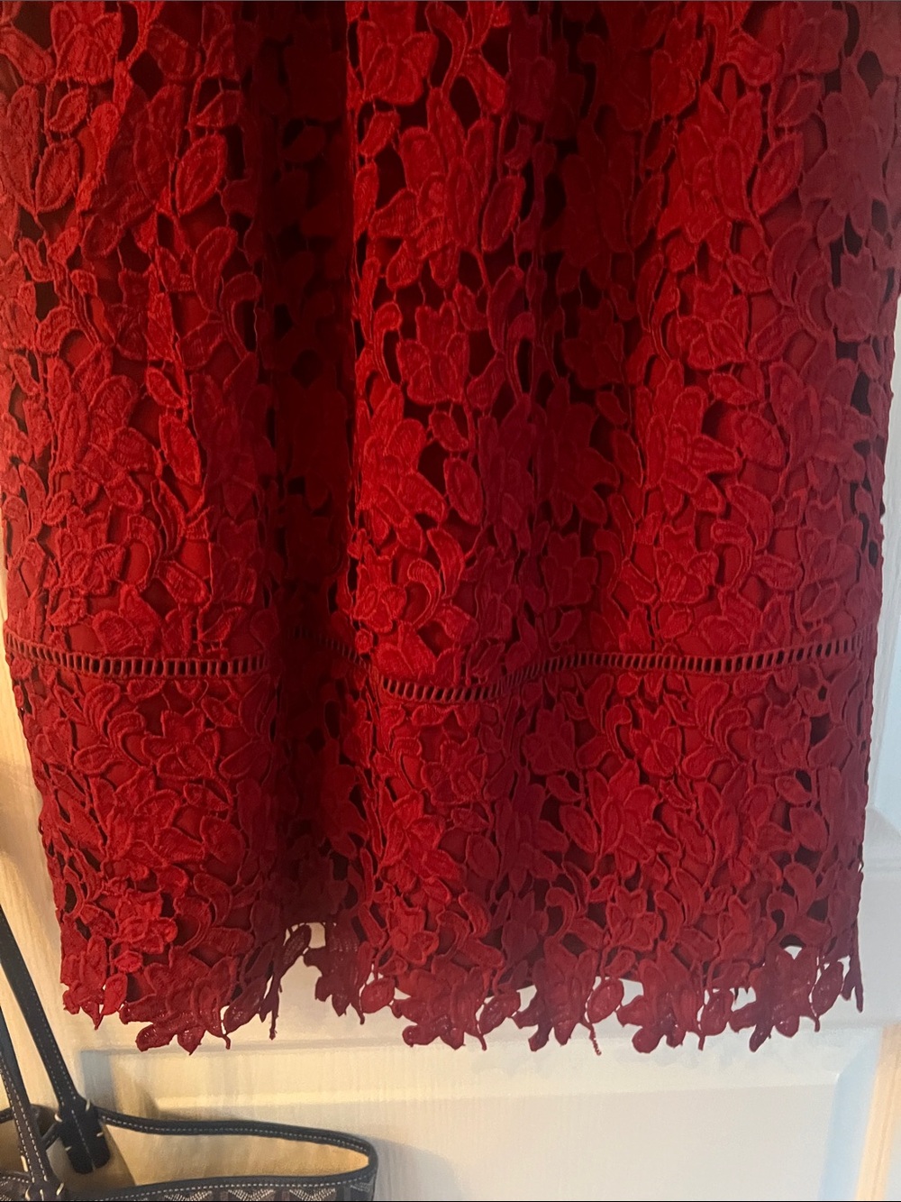 Club Monaco Women's Burgundy Lace Spaghetti-Strap Dress - never worn - Picture 3 of 7